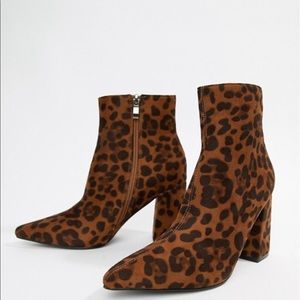 🌸 NEW LEOPARD ANKLE BOOTIES 🌸